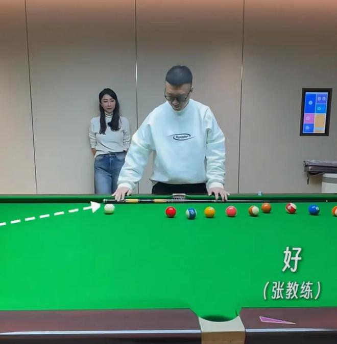 孙红雷夫妇罕见同框夫妻俩约金牌教练打台球王骏迪叫他宝贝(图7)