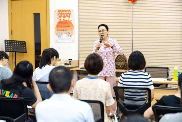 总开课1651门招4万人70岁也可报名！市民艺术夜校10日“抢课”(图1)