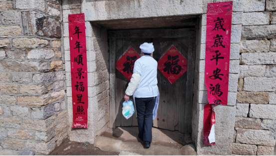 融媒·见证丨每天两餐“大锅饭”病弱老人这个冬天没住院——这顿热饭真“养人”(图5)