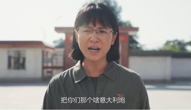 演技敷衍、尴尬油腻却尬吹“演技炸裂”这3位“老戏骨”凭啥(图1)