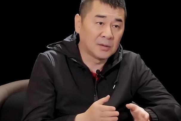 演技敷衍、尴尬油腻却尬吹“演技炸裂”这3位“老戏骨”凭啥(图6)