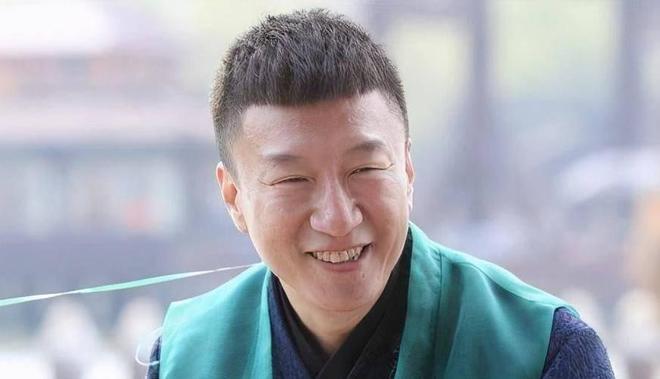 演技敷衍、尴尬油腻却尬吹“演技炸裂”这3位“老戏骨”凭啥(图28)