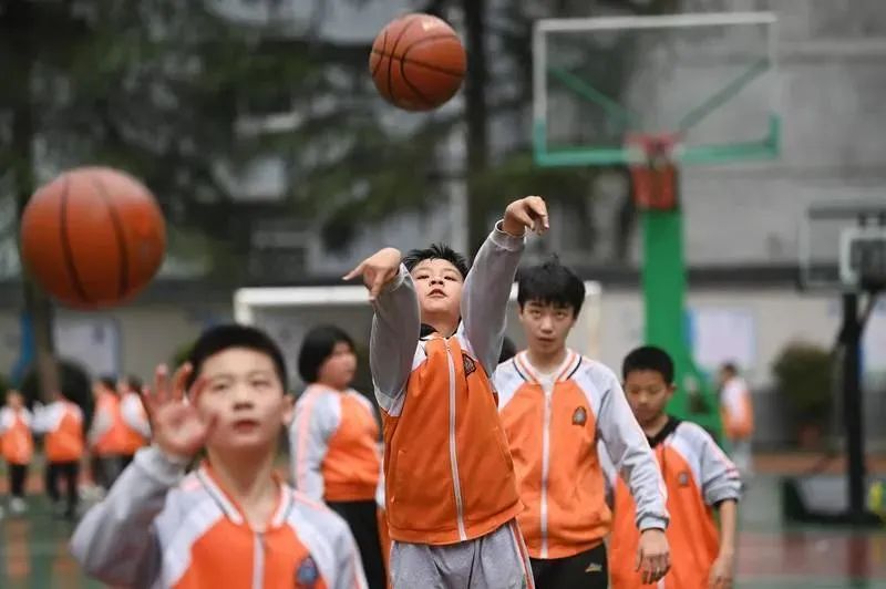 你早河北｜今明创气温新低；“中国模型”震动硅谷；华为又一“界”？特朗普为何刚宣布“退群”就变卦(图6)