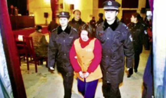 企业家被美女妻子活活捂死在床上两人照片身份曝光：堪称当代潘金莲！(图9)