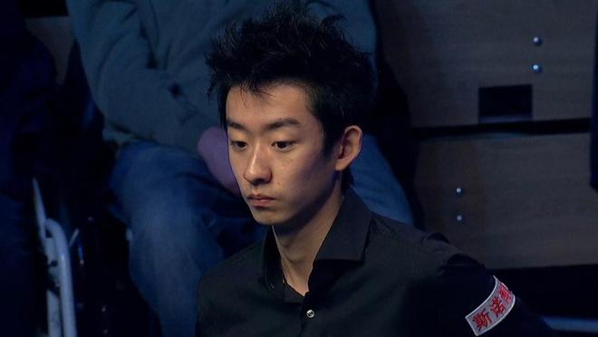 5-2！吴宜泽错失147血洗尤森巴赫霍金斯因三冠王退赛率先进八强(图3)