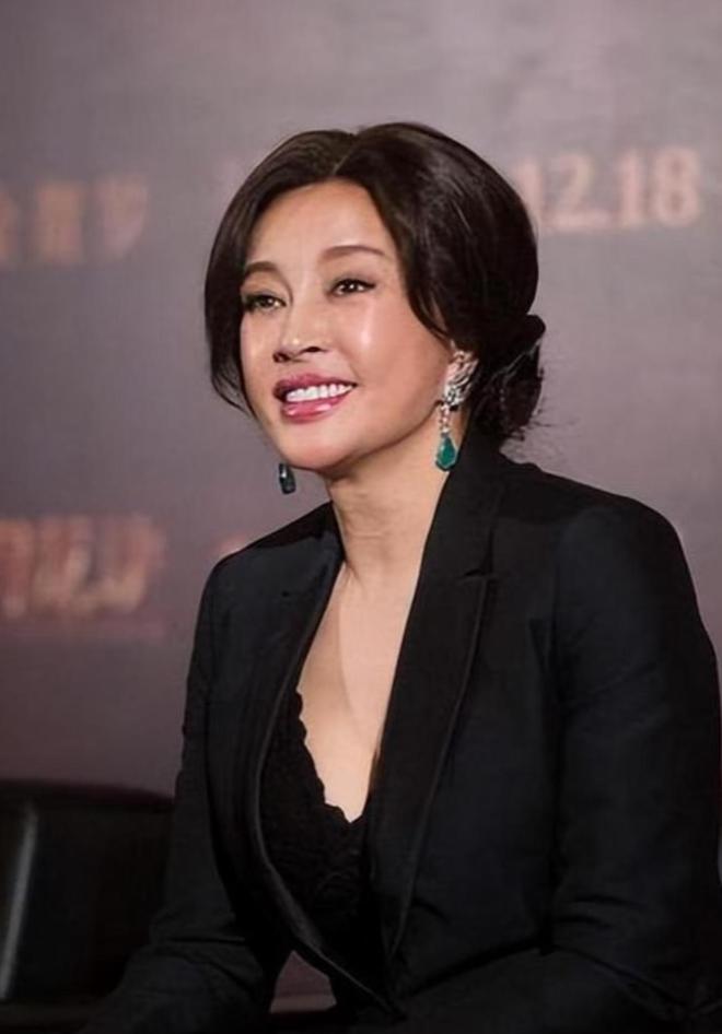 桃色新闻后刘晓庆谈不生育原因才明白姜文的离开有多精明(图1)