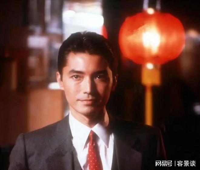 亚洲男人的颜值一直靠这几位支撑黎明已经老了严宽还能撑多久(图2)