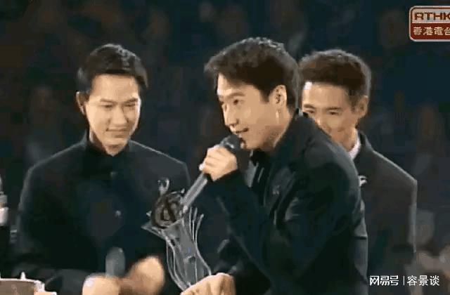 亚洲男人的颜值一直靠这几位支撑黎明已经老了严宽还能撑多久(图13)