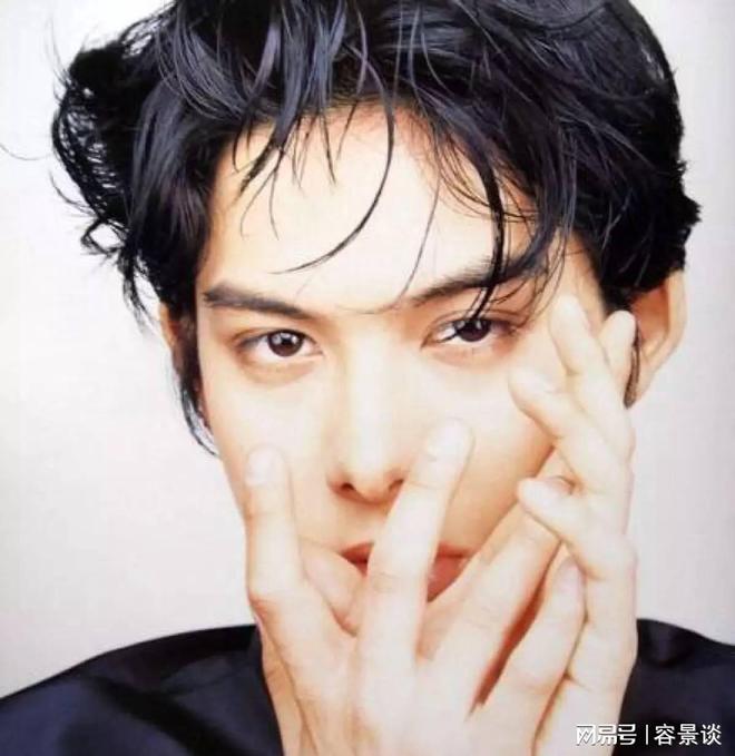 亚洲男人的颜值一直靠这几位支撑黎明已经老了严宽还能撑多久(图31)