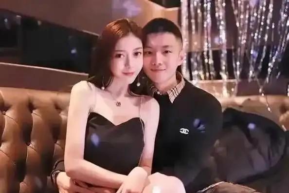 赵心童夺冠与女友合影超高颜值比前女友惊艳三人家世都不简单(图22)
