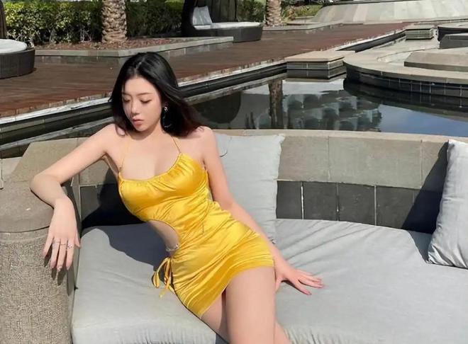 赵心童夺冠与女友合影超高颜值比前女友惊艳三人家世都不简单(图28)