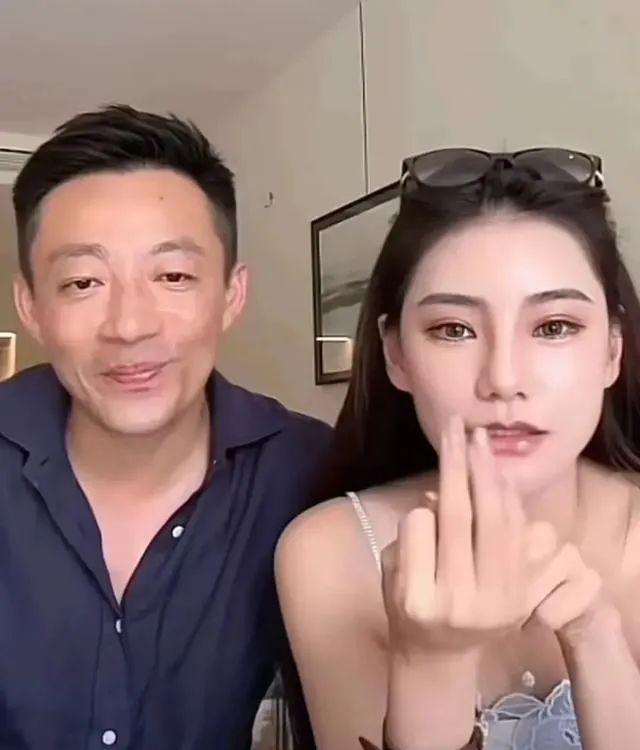 汪小菲马筱梅小别胜新婚街头互动宠溺有爱为孩子又飞台北(图7)