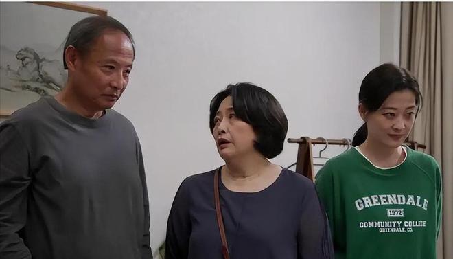四月才开始70岁的国家一级演员张国立就给娱乐圈敲响了警钟(图8)