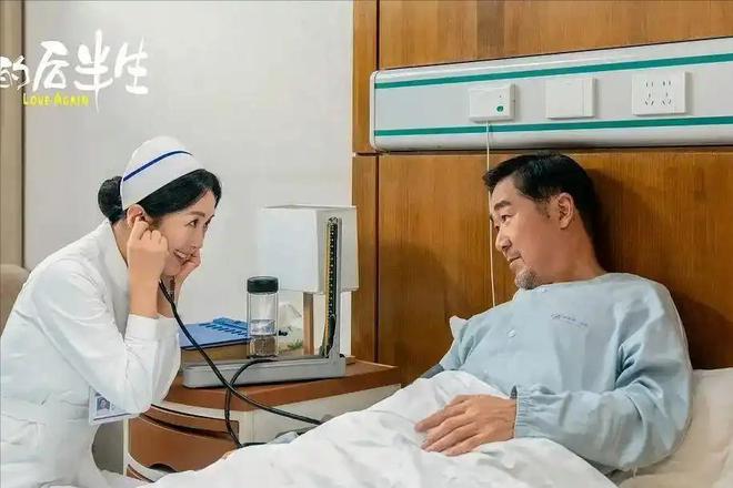 四月才开始70岁的国家一级演员张国立就给娱乐圈敲响了警钟(图9)