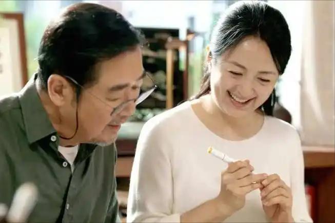 没有对比就没有伤害！同样是50岁这次梅婷却被演阿姨的她碾压(图8)