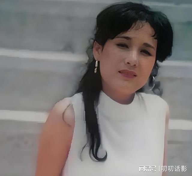 她长得太美被导演据为己有同居27年无名无分年仅63岁不治身亡(图3)
