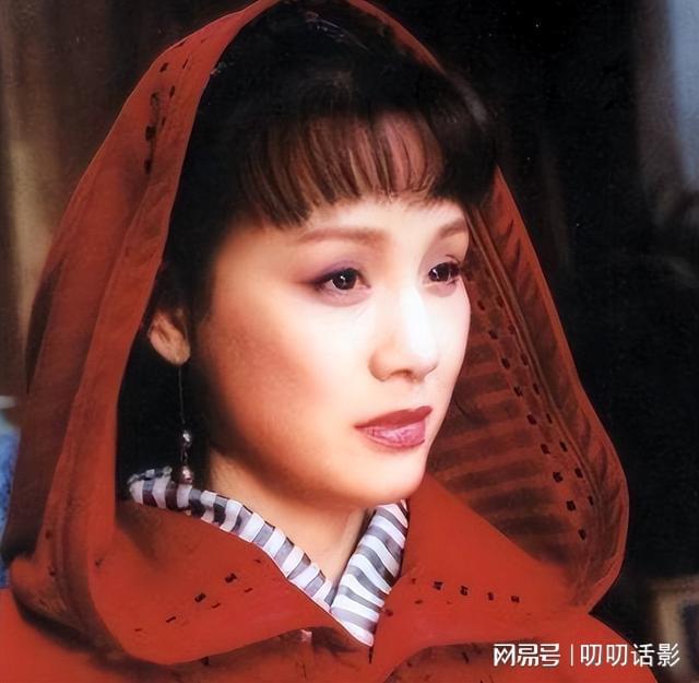她长得太美被导演据为己有同居27年无名无分年仅63岁不治身亡(图1)