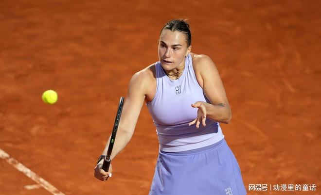 WTA1000罗马站：郑钦文战胜萨巴伦卡的原因小说都不敢这么写(图4)