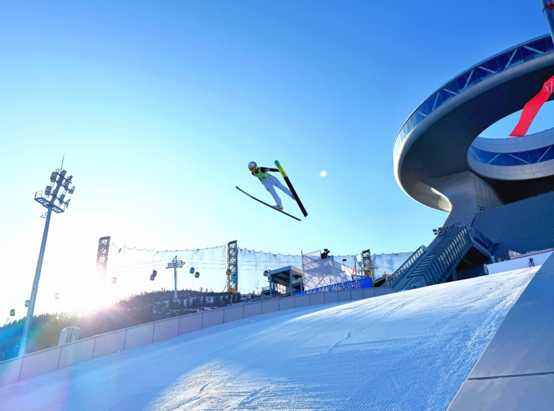 2025-2026赛季菲斯曼冠名国际雪联（FIS）跳台滑雪女子世界杯·张家口分站赛圆满落幕「雪如意」(图6)