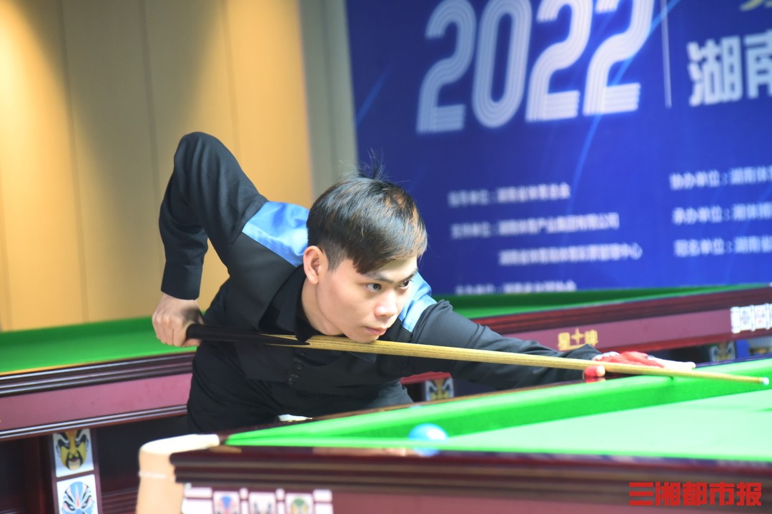 5-2大捷！斯诺克德国大师赛张安达打出147晋级缔造双纪录硬刚囧哥冲8强(图1)