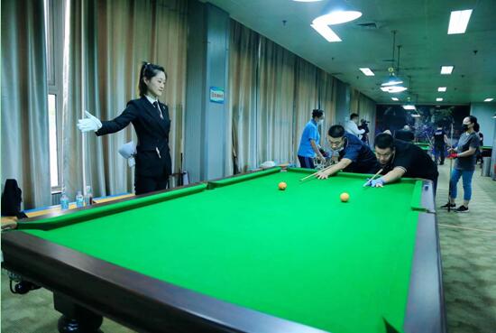 比利时女子斯诺克公开赛：香港女将吴安仪139分破纪录4-2战胜世界第一努查鲁特(图1)