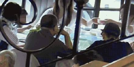 当初的花心大萝卜孙艺洲现在却被爆已经结婚了孩子都会打台球了！(图4)